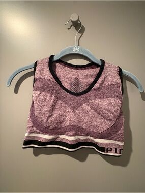 Seamless Purple Crop Tank Top